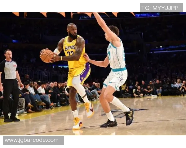 黄蜂主场迎战湖人全力争胜分析与预测